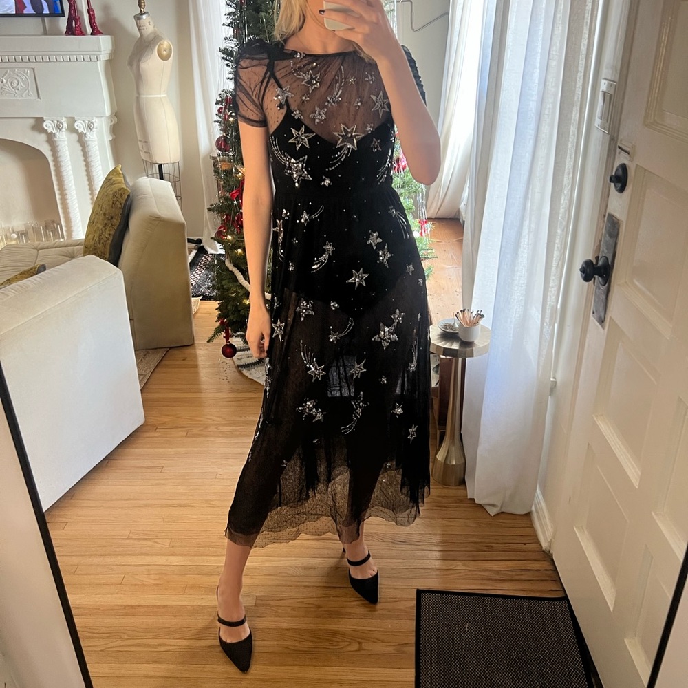 Black naked dress with sequins